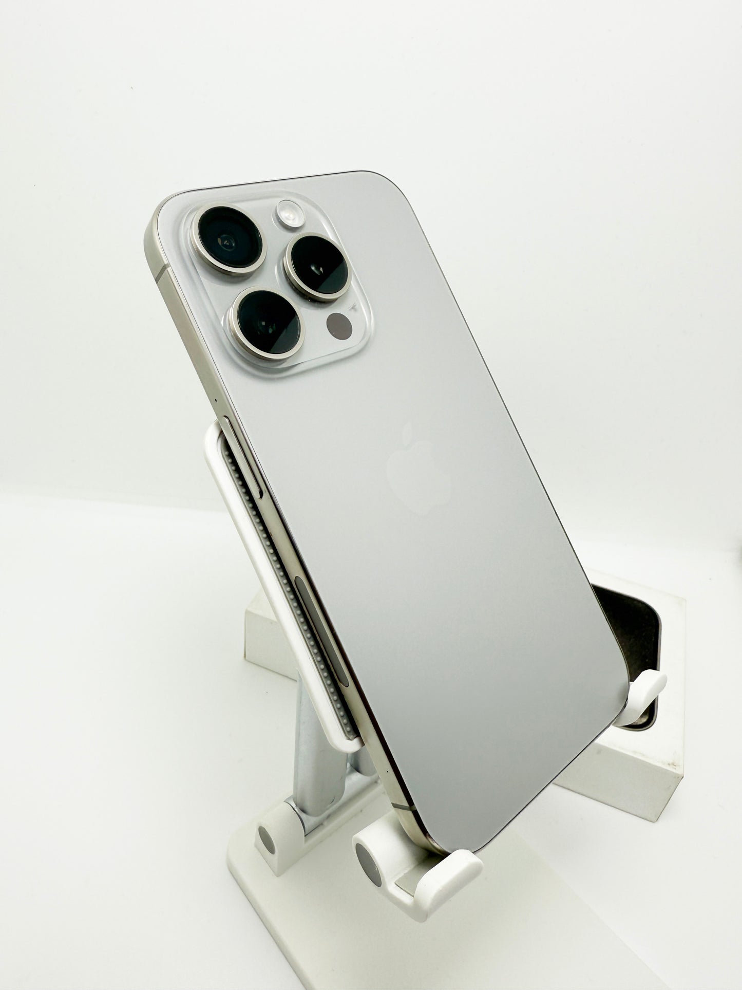Iphone 15 Pro 128GB 84%