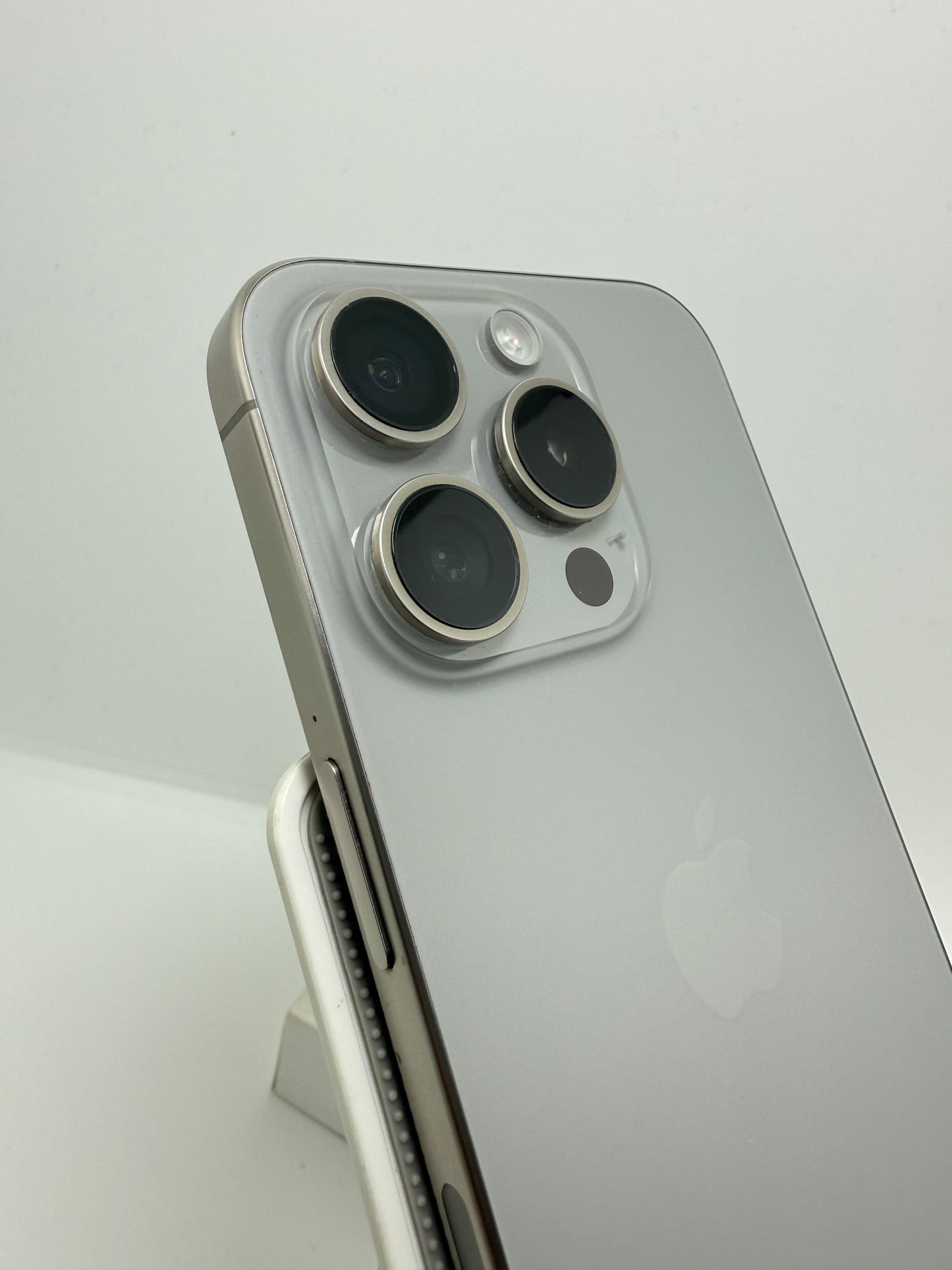 Iphone 15 Pro 128GB 84%