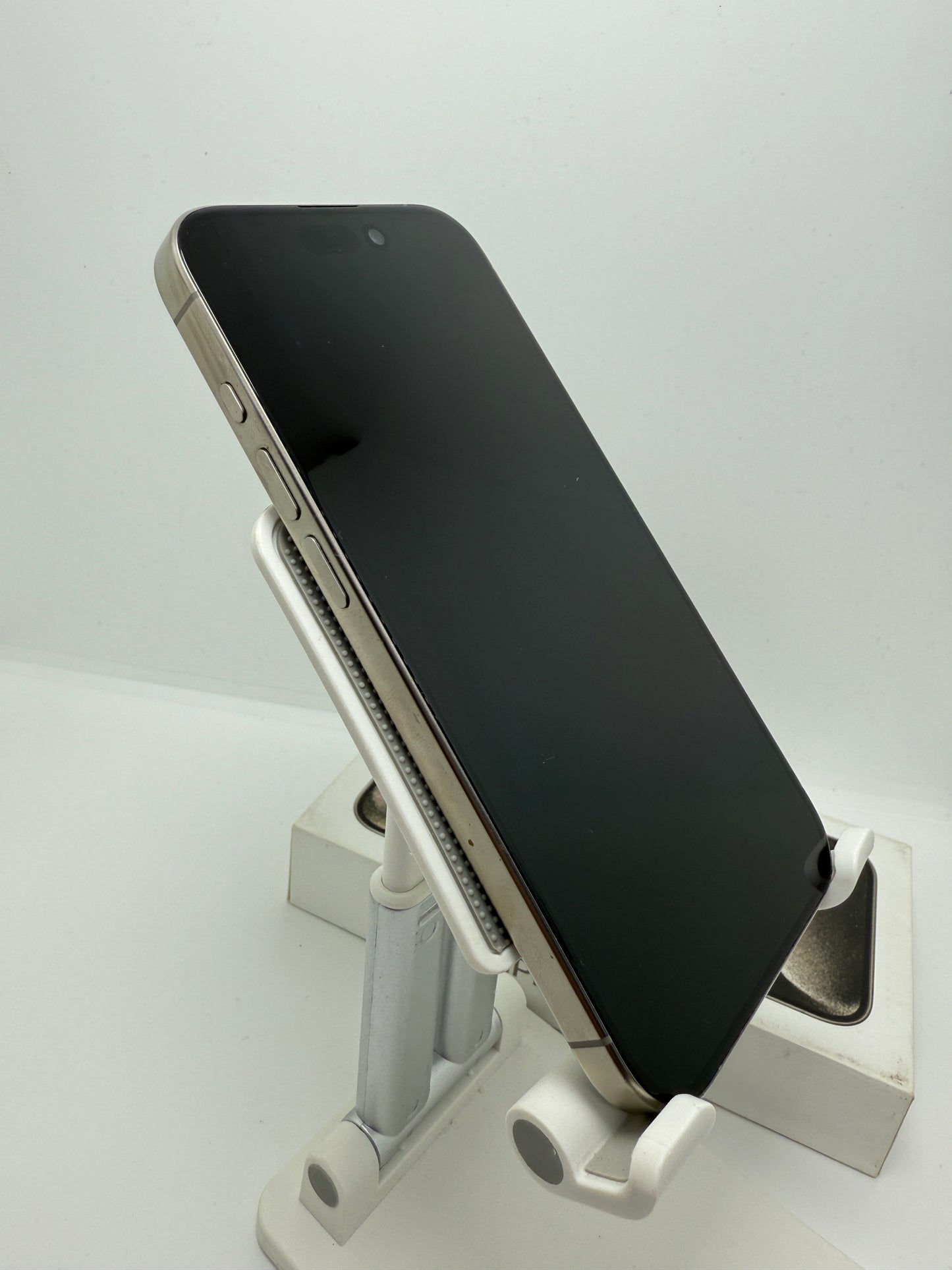 Iphone 15 Pro 128GB 84%